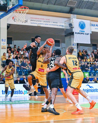 FIBA-Europe-Cup-2025-10-16-Trefl-Sopot-vs-Neftchi-IK-zdjęcie-30