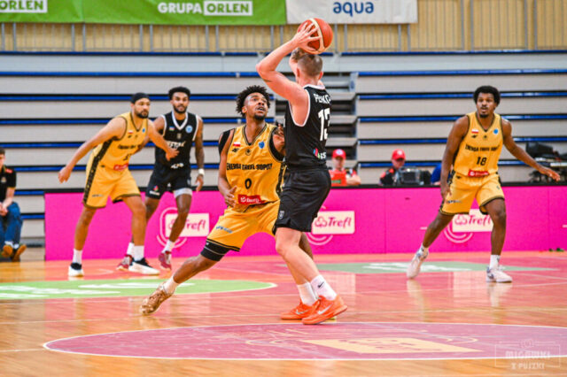 FIBA-Europe-Cup-2025-10-16-Trefl-Sopot-vs-Neftchi-IK-zdjęcie-9