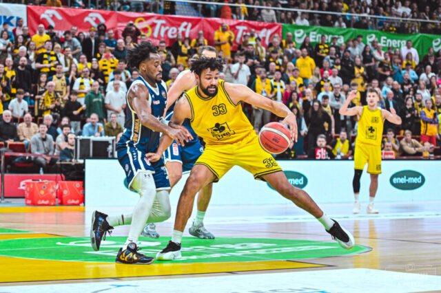 Orlen-Basket-Liga-2025-11-09-Trefl-Sopot-vs-Arka-Gdynia-zdjęcie-35